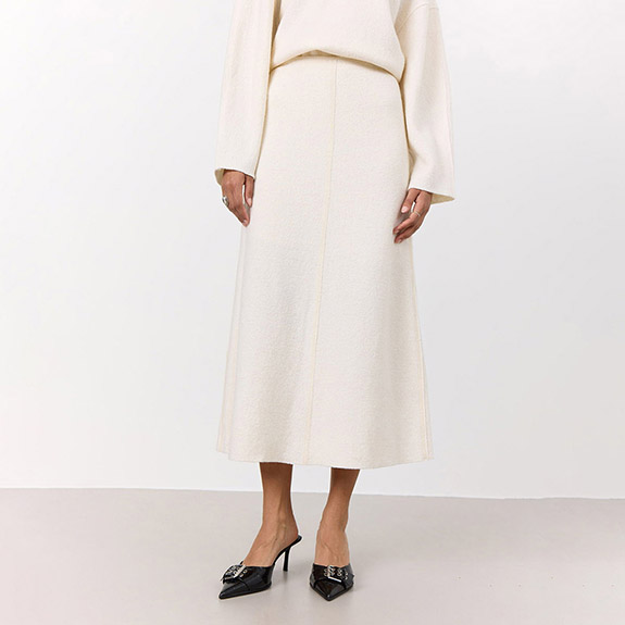 Icon 1 Skirt Offwhite LEVETE ROOM