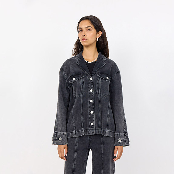 Jayden 2 Denim Jacket Black Washed LEVETE ROOM