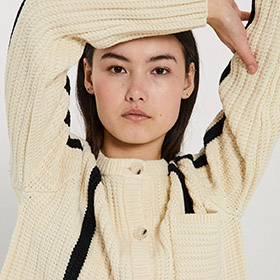 stilla-blocking-knit-cardigan-offwhite.jpg